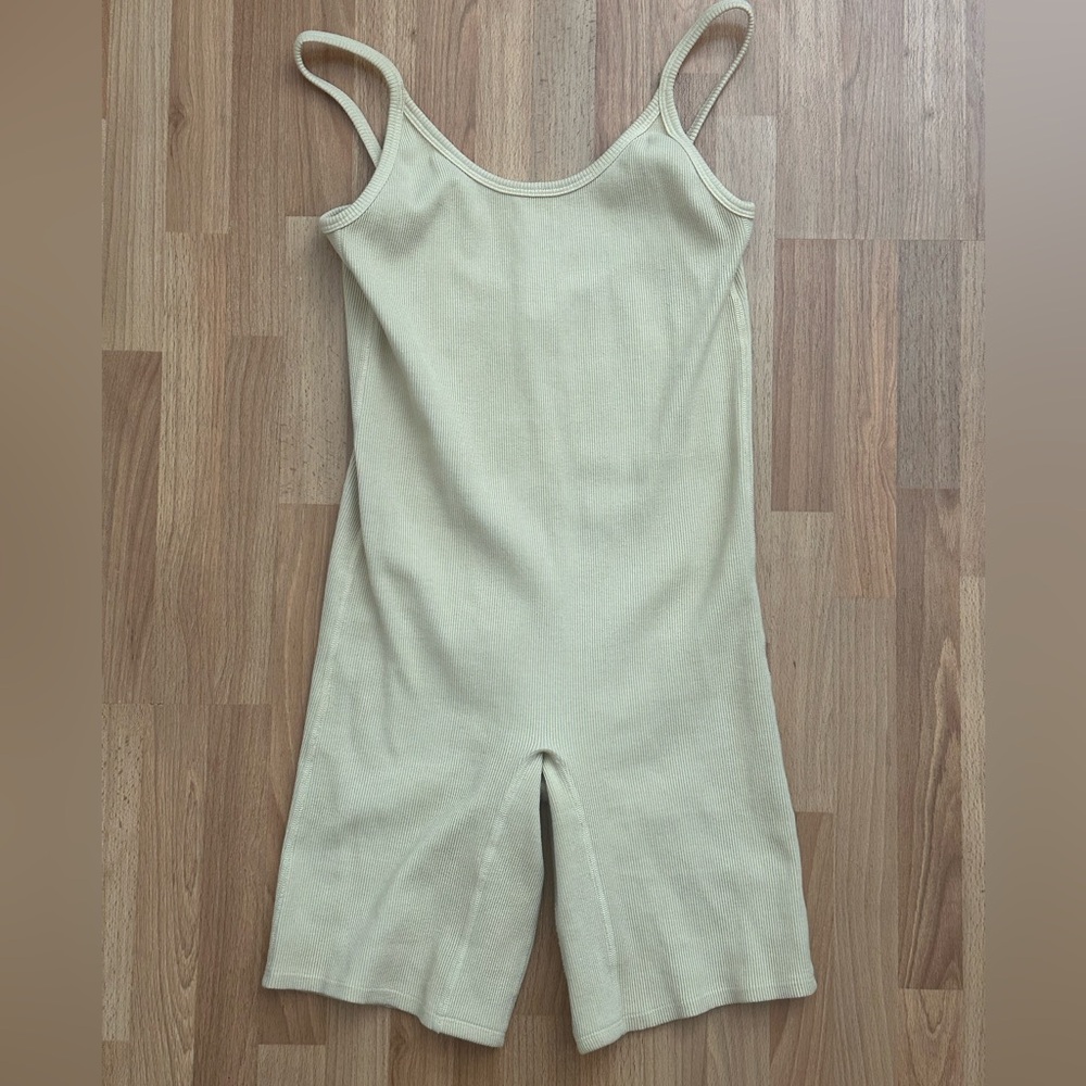 ARQ Nico Bikesuit in Butter - Picture 3 of 7
